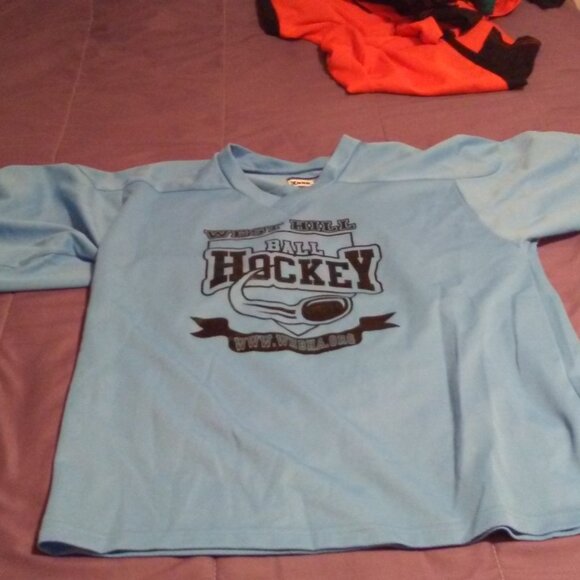 Edmonton Oilers and Powder Blue hockey jerseys - Picture 3 of 3